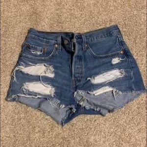 Levi shorts W26